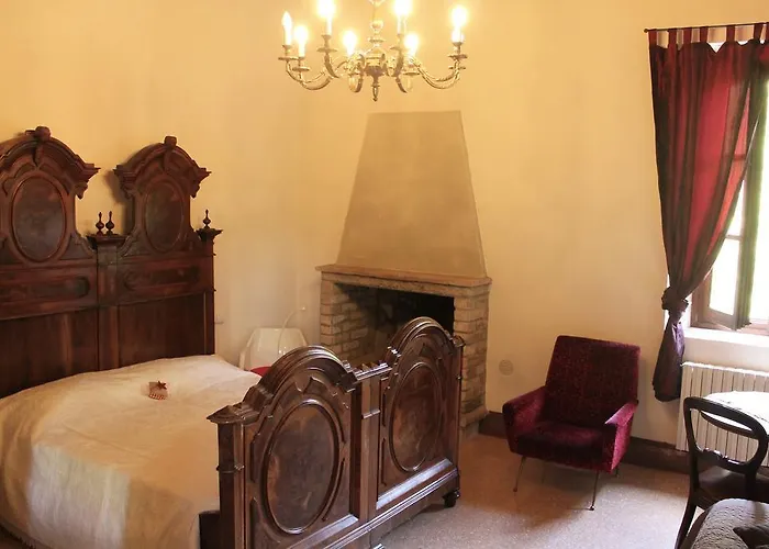 Room And Breakfast Torre Felino